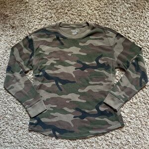Women’s Time and Tru Thermal Knit Shirt; Camo; Size L (12/14)